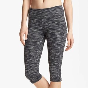 Zella 'Live In' Eclipse Space Dye Capris - Medium